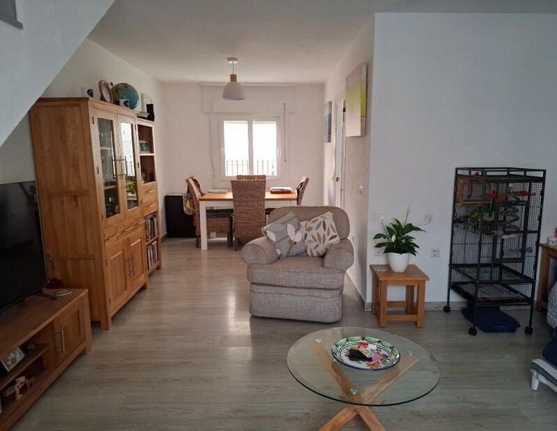 3 bedroom Townhouse for sale