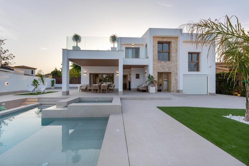 4 bedroom Villa for sale