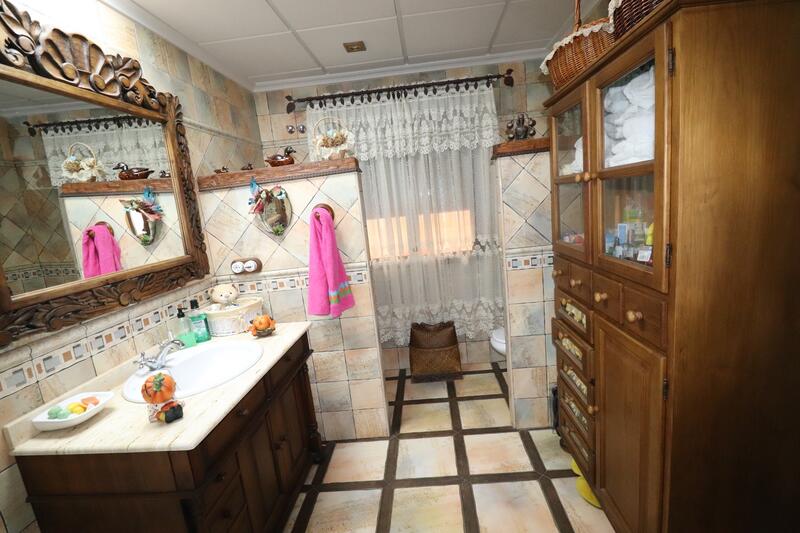 6 chambre Villa à vendre