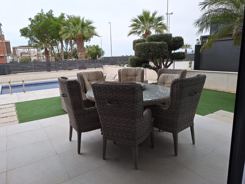 3 Cuarto Villa en venta
