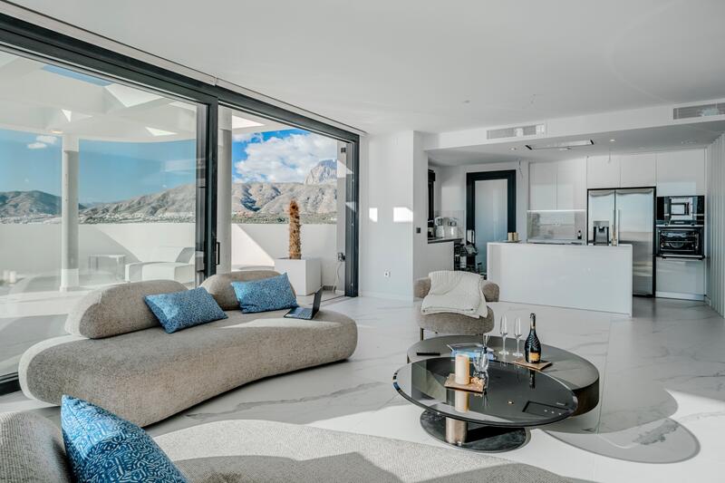 3 bedroom Apartment for sale