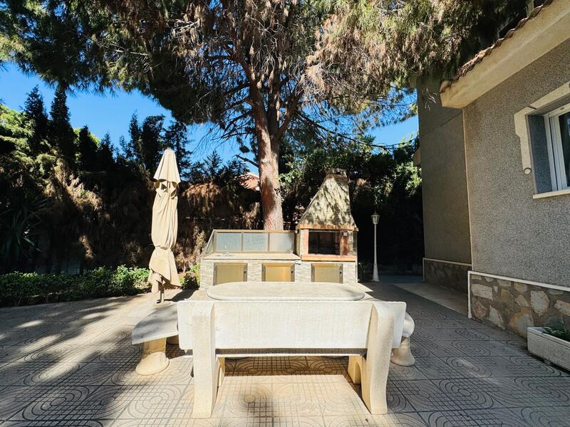 5 bedroom Villa for sale