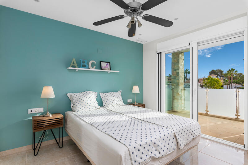 4 Cuarto Villa en venta