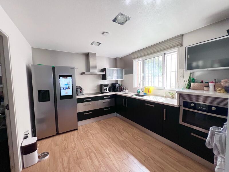 4 Cuarto Villa en venta