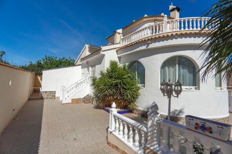 3 Cuarto Villa en venta