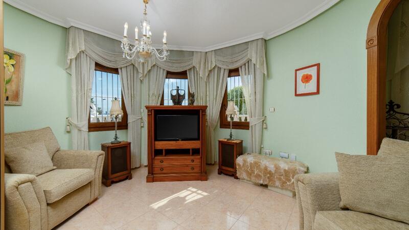 2 Schlafzimmer Villa zu verkaufen