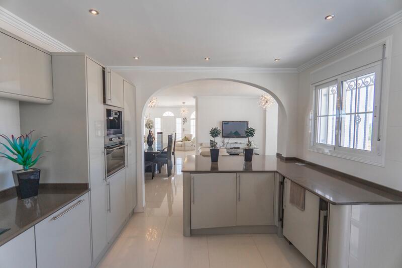 6 slaapkamer Villa Te koop