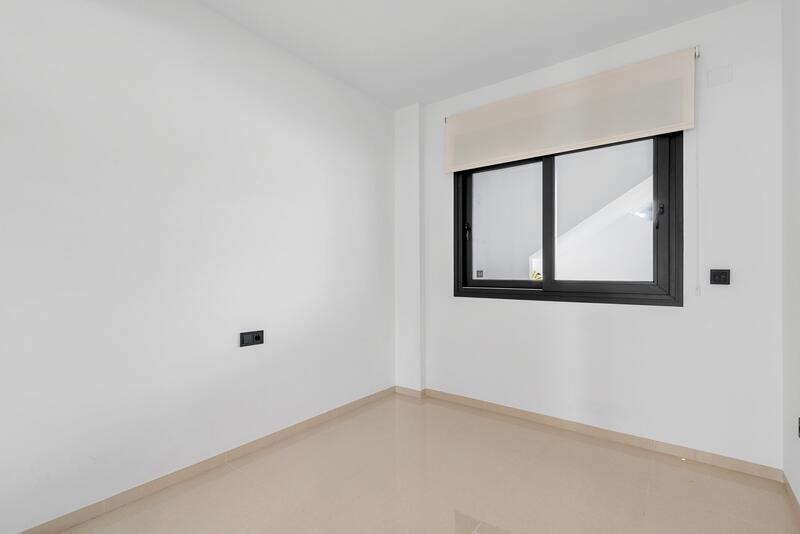 2 slaapkamer Appartement Te koop