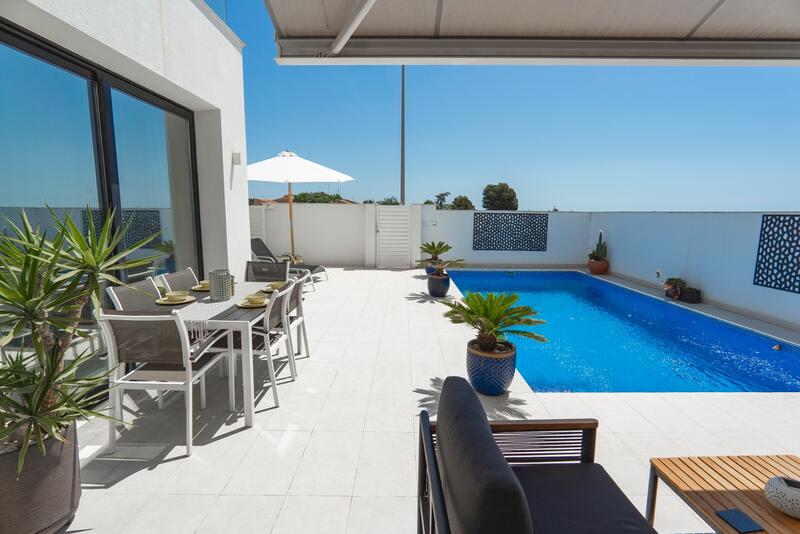 3 Cuarto Villa en venta