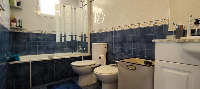 4 bedroom Townhouse for sale