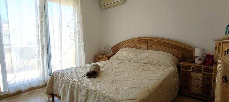 4 bedroom Townhouse for sale