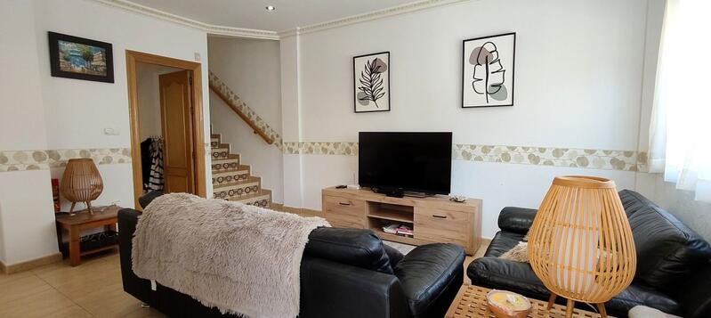 4 bedroom Townhouse for sale
