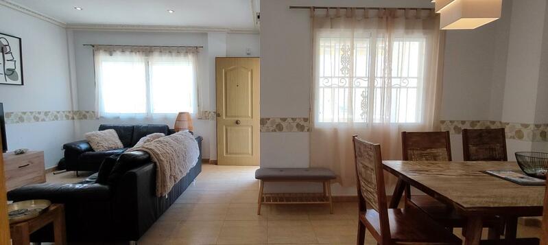 4 bedroom Townhouse for sale
