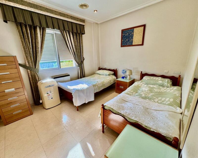 4 Cuarto Villa en venta