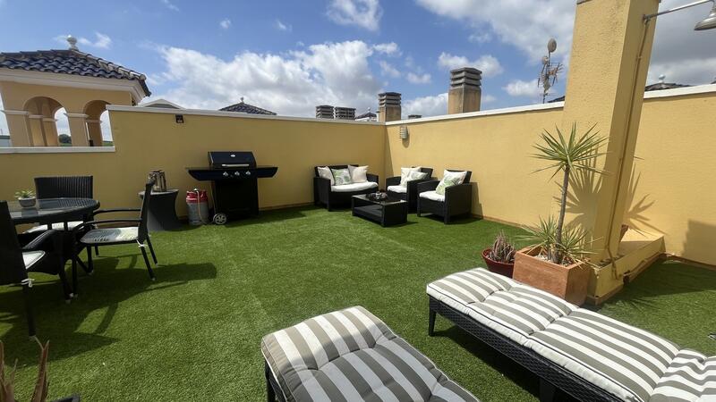 2 bedroom Apartment for sale