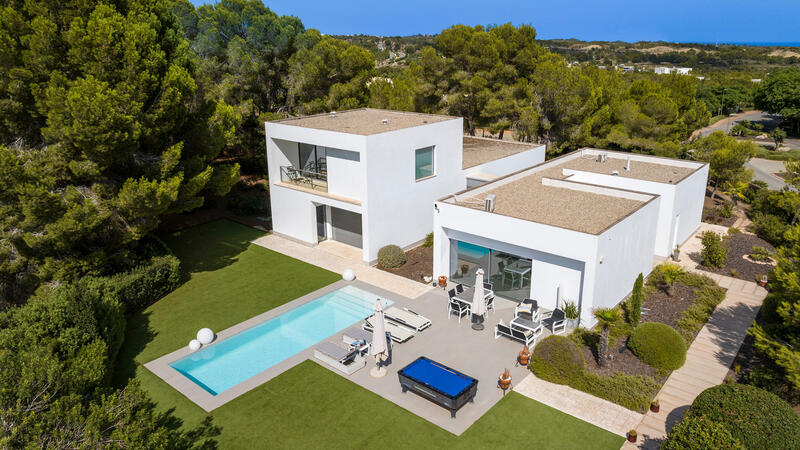 Villa en venta en Las Colinas Golf, Alicante