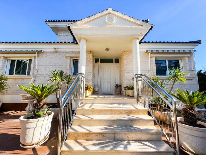 5 slaapkamer Villa Te koop