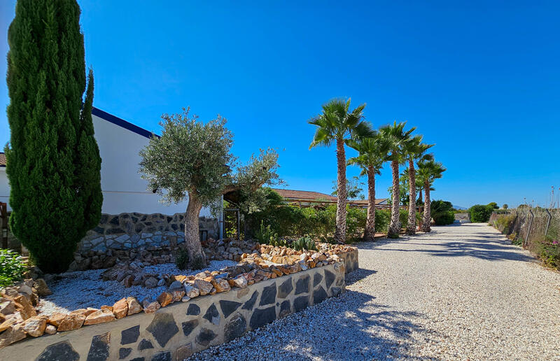 6 bedroom Country House for sale