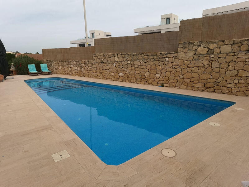 4 slaapkamer Villa Te koop