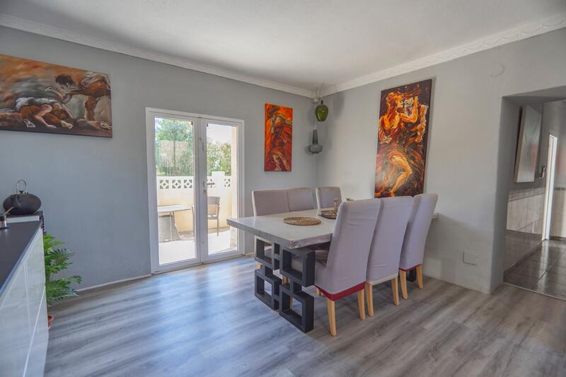 6 bedroom Country House for sale
