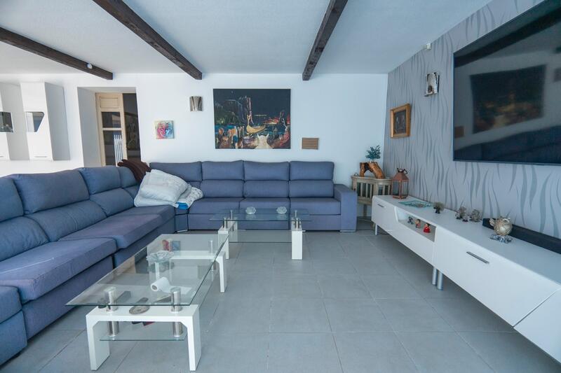 6 bedroom Country House for sale