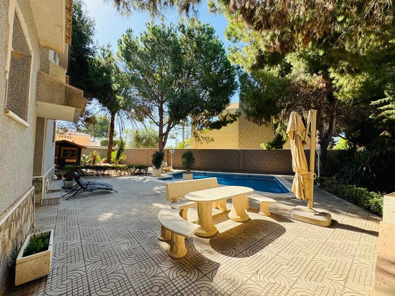 5 Schlafzimmer Villa zu verkaufen