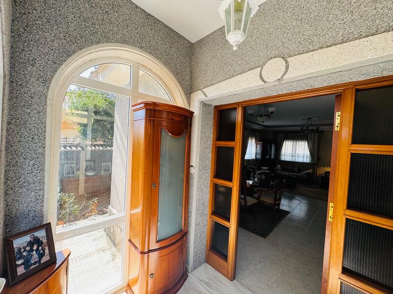 5 Schlafzimmer Villa zu verkaufen