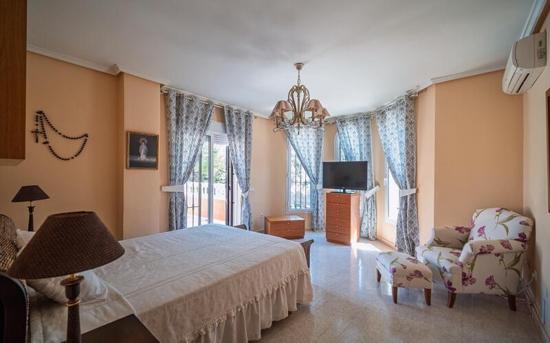 4 Schlafzimmer Villa zu verkaufen