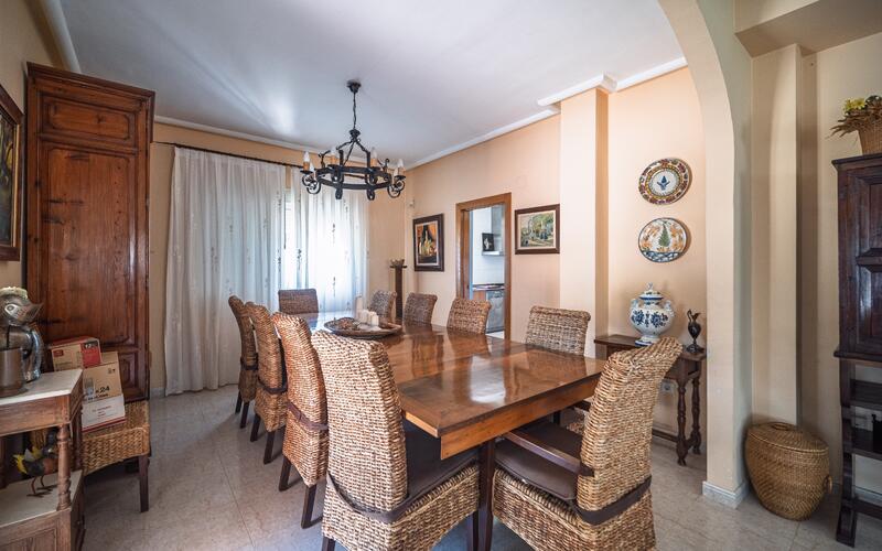 4 Schlafzimmer Villa zu verkaufen