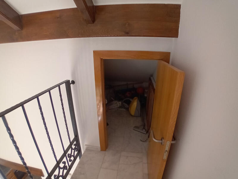 3 slaapkamer Gezinswoning Te koop