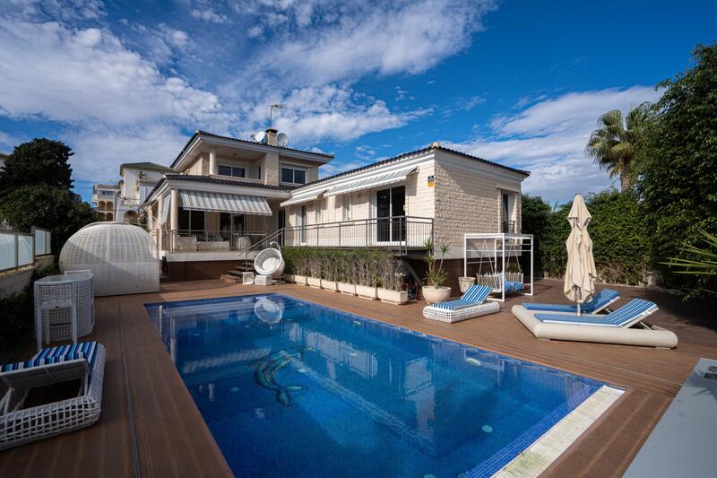 5 slaapkamer Villa Te koop