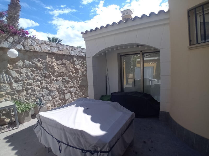 4 Cuarto Villa en venta