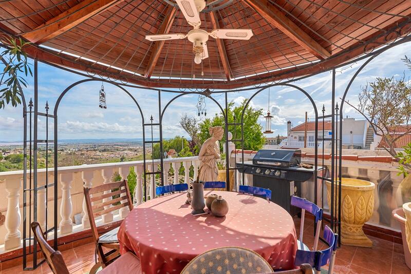 4 Cuarto Villa en venta