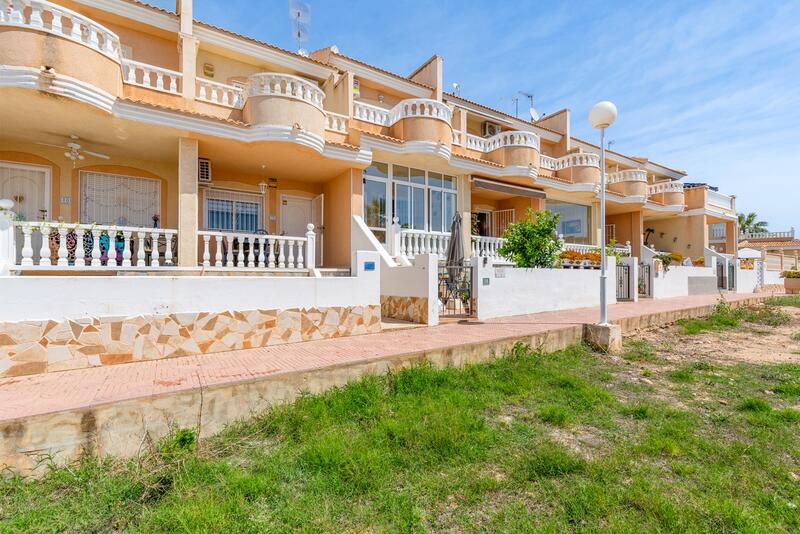 2 Cuarto Adosado en venta