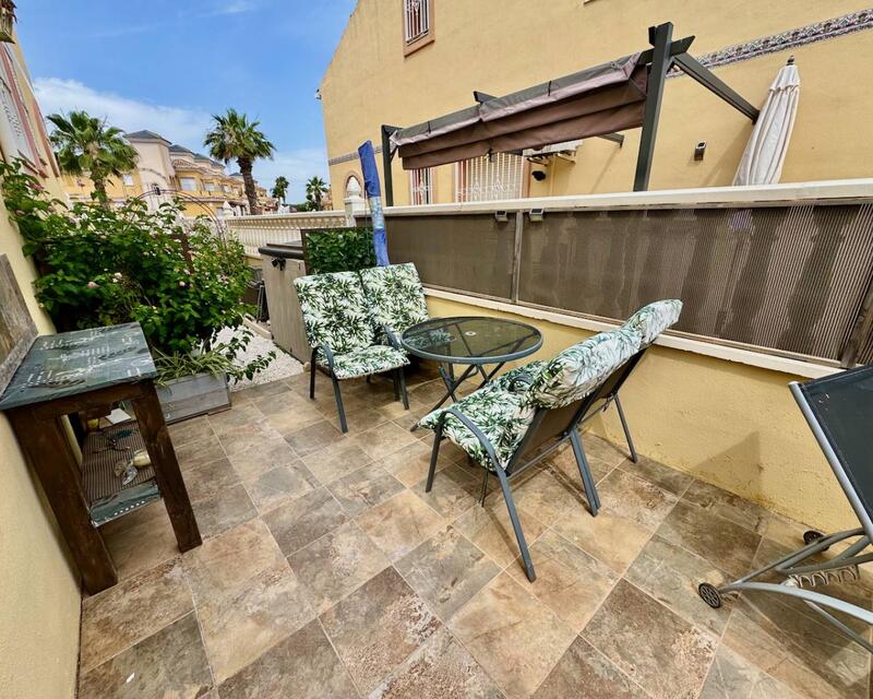 3 bedroom Townhouse for sale
