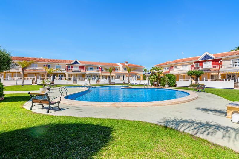 3 bedroom Townhouse for sale