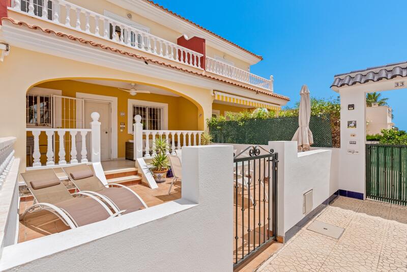 3 bedroom Townhouse for sale