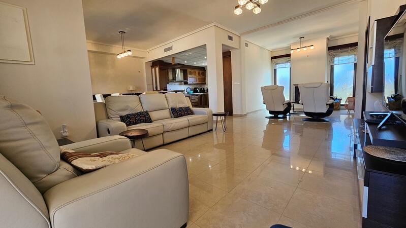 4 Cuarto Villa en venta