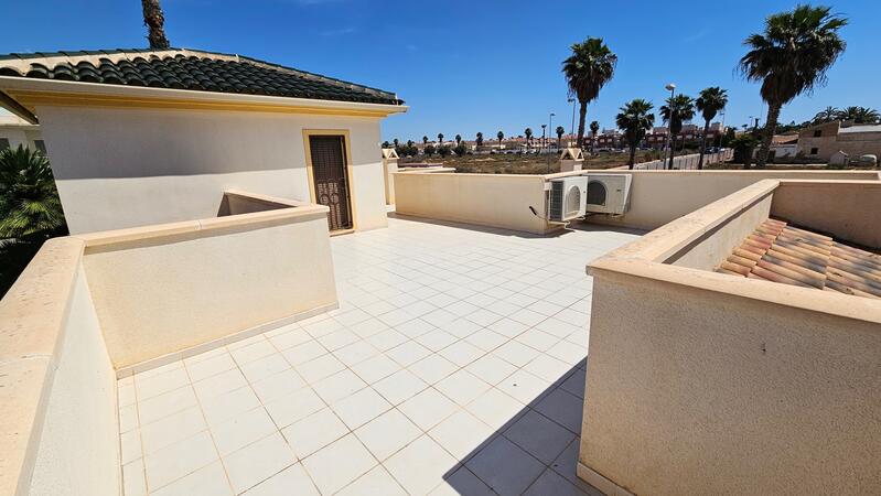 4 Cuarto Villa en venta