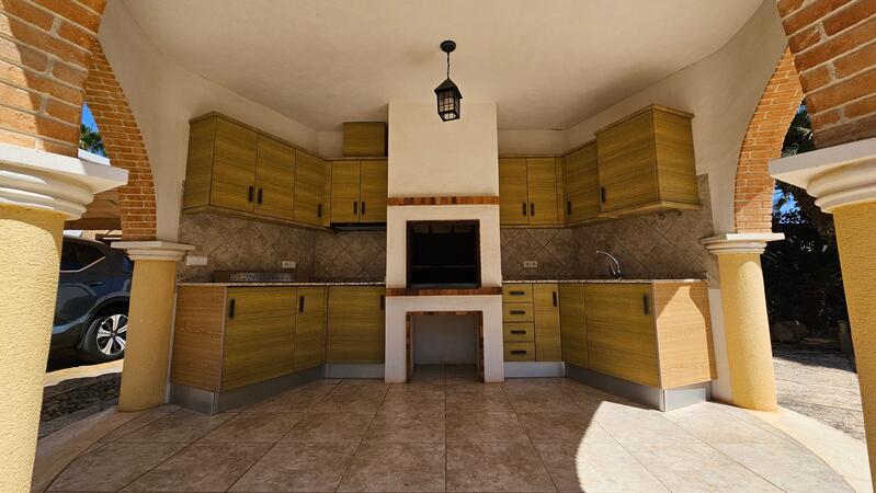 4 Cuarto Villa en venta
