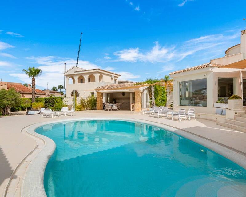 4 slaapkamer Villa Te koop