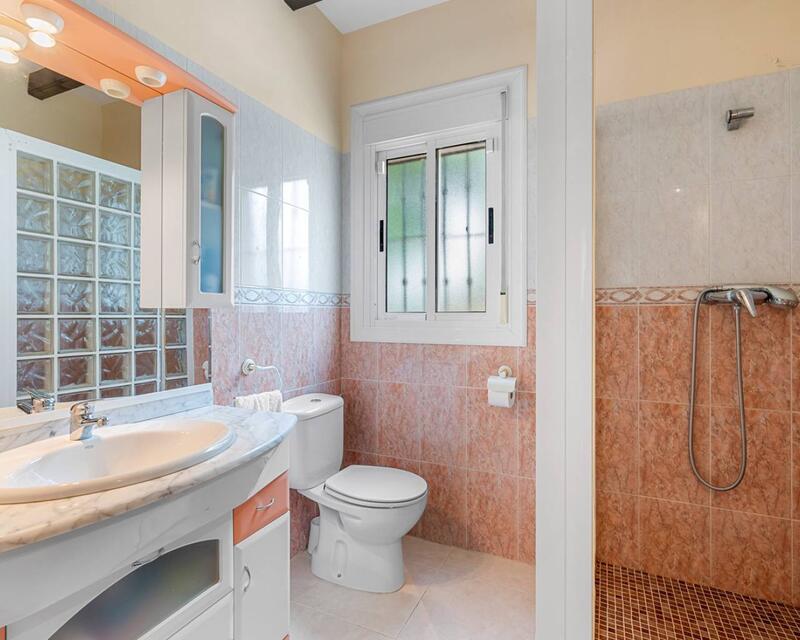 2 Cuarto Casa de Campo en venta