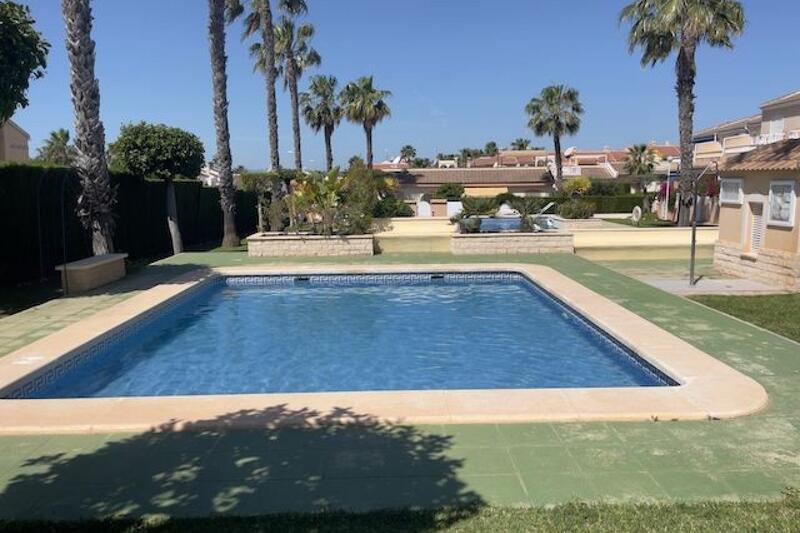 2 Cuarto Adosado en venta