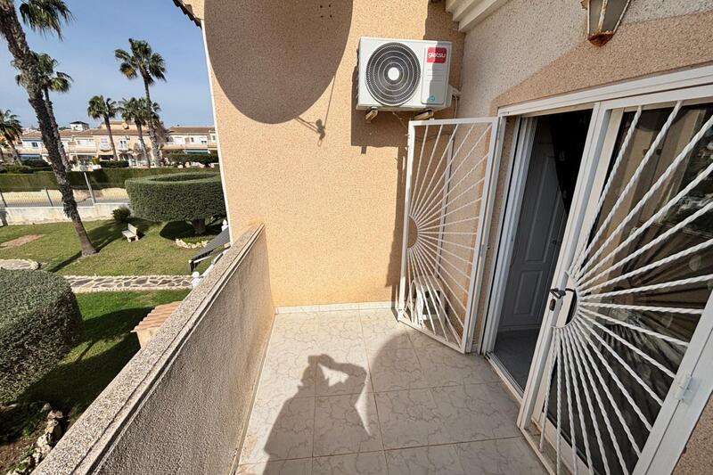 2 Cuarto Adosado en venta
