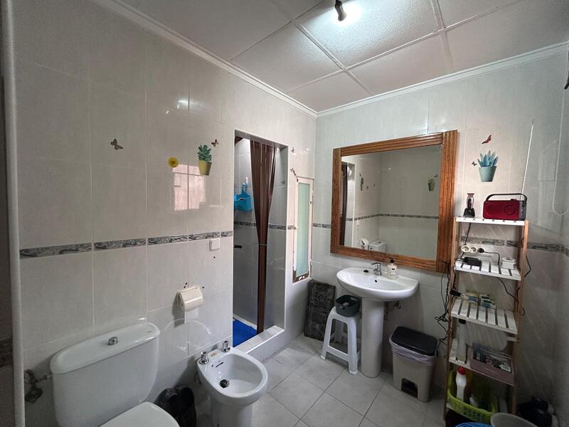 2 bedroom Townhouse for sale