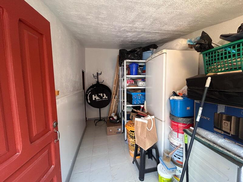2 bedroom Townhouse for sale