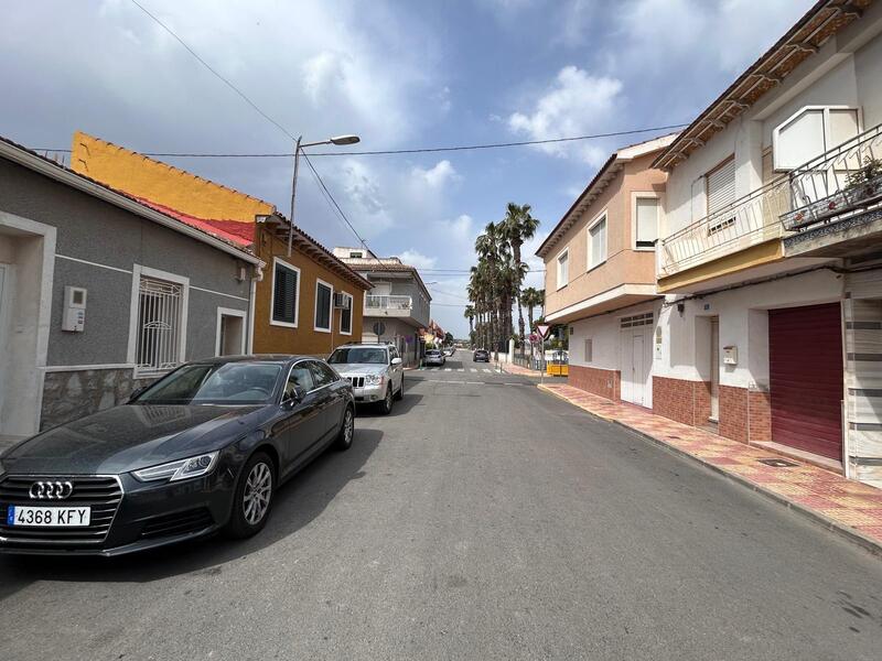 2 bedroom Townhouse for sale