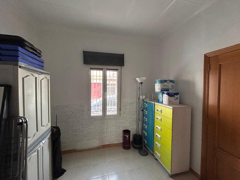 2 bedroom Townhouse for sale