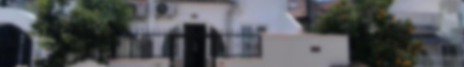 2 slaapkamer Gezinswoning Te koop