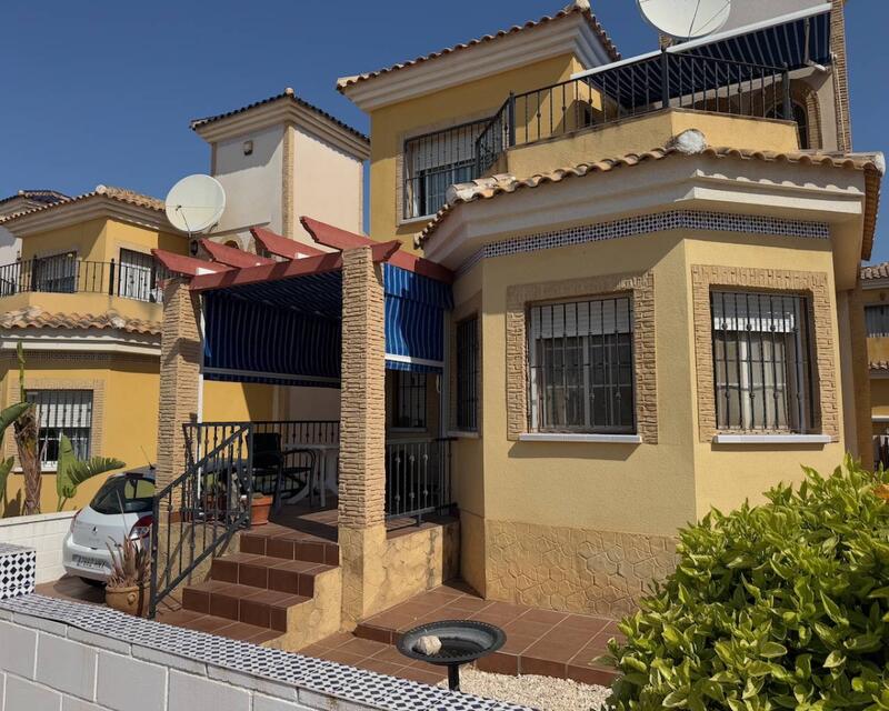 Villa for sale in Algorfa, Alicante